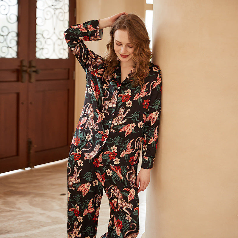 Black Leopard Silk Pajama Set – detail