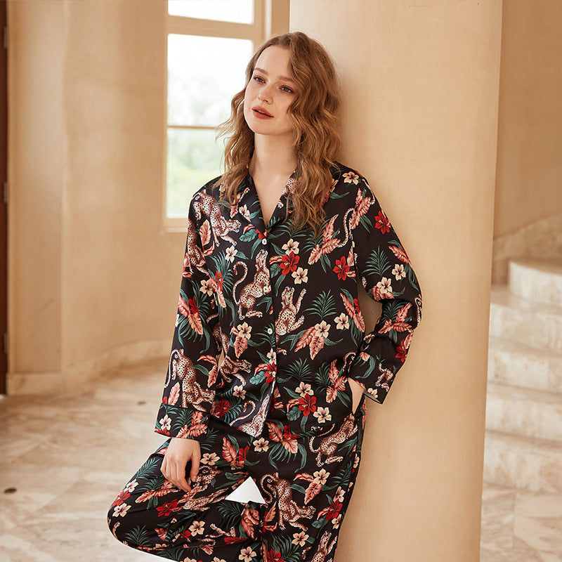 Black Leopard Silk Pajama Set – detail